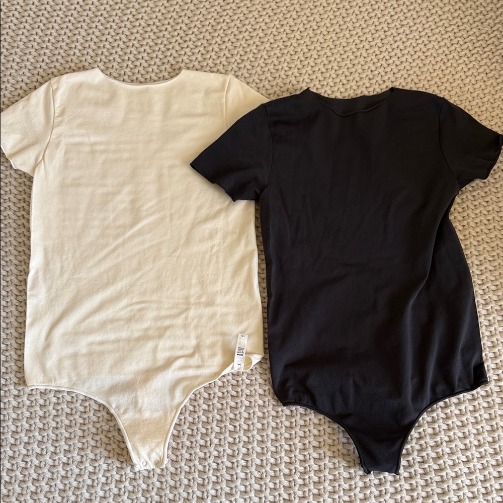 Set of 2 SKIMS Short-Sleeve Thong Bodysuit Duo - Black & Cream L/XL